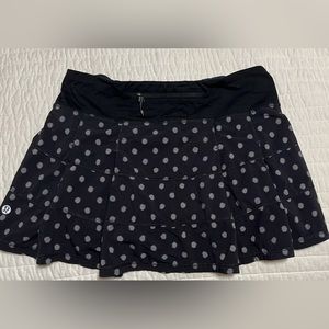 Grey polka dot lulu skirt/skort!